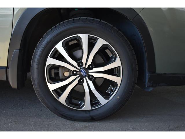 フォレスター Ｐｒｅｍｉｕｍ　ＥｙｅＳｉｇｈｔ搭載車　ワンオーナー　フロントカメラ・左サイドカメラ・左右独立温度調整機能付きフルオートエアコン装備・パドルシフト機能・アルミペダル・スマートリヤビューミラー・電動リヤゲート・サンルーフ・１８インチアルミホイール（15枚目）