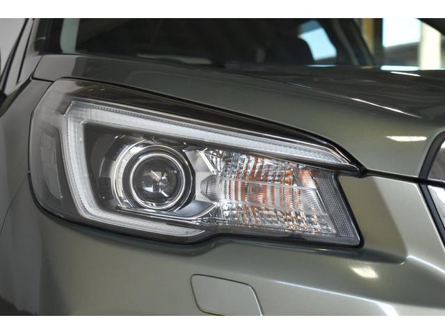 フォレスター Ｐｒｅｍｉｕｍ　ＥｙｅＳｉｇｈｔ搭載車　ワンオーナー　フロントカメラ・左サイドカメラ・左右独立温度調整機能付きフルオートエアコン装備・パドルシフト機能・アルミペダル・スマートリヤビューミラー・電動リヤゲート・サンルーフ・１８インチアルミホイール（17枚目）