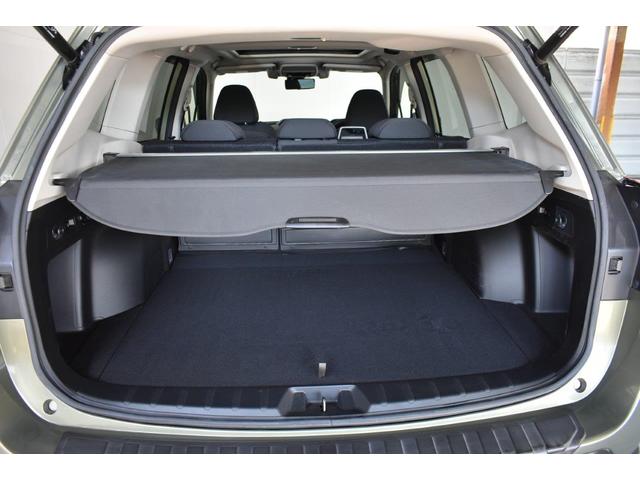 フォレスター Ｐｒｅｍｉｕｍ　ＥｙｅＳｉｇｈｔ搭載車　ワンオーナー　フロントカメラ・左サイドカメラ・左右独立温度調整機能付きフルオートエアコン装備・パドルシフト機能・アルミペダル・スマートリヤビューミラー・電動リヤゲート・サンルーフ・１８インチアルミホイール（22枚目）