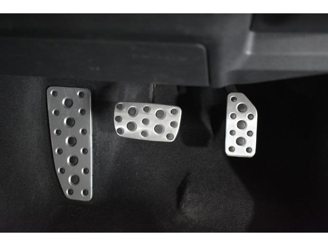 フォレスター Ｐｒｅｍｉｕｍ　ＥｙｅＳｉｇｈｔ搭載車　ワンオーナー　フロントカメラ・左サイドカメラ・左右独立温度調整機能付きフルオートエアコン装備・パドルシフト機能・アルミペダル・スマートリヤビューミラー・電動リヤゲート・サンルーフ・１８インチアルミホイール（32枚目）