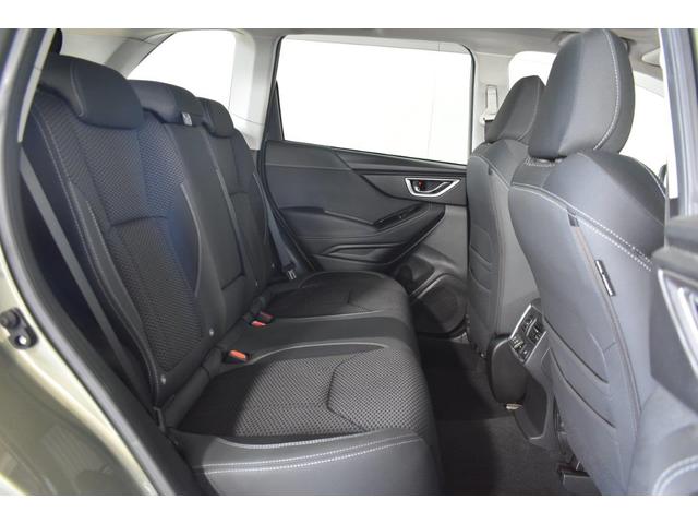 フォレスター Ｐｒｅｍｉｕｍ　ＥｙｅＳｉｇｈｔ搭載車　ワンオーナー　フロントカメラ・左サイドカメラ・左右独立温度調整機能付きフルオートエアコン装備・パドルシフト機能・アルミペダル・スマートリヤビューミラー・電動リヤゲート・サンルーフ・１８インチアルミホイール（38枚目）