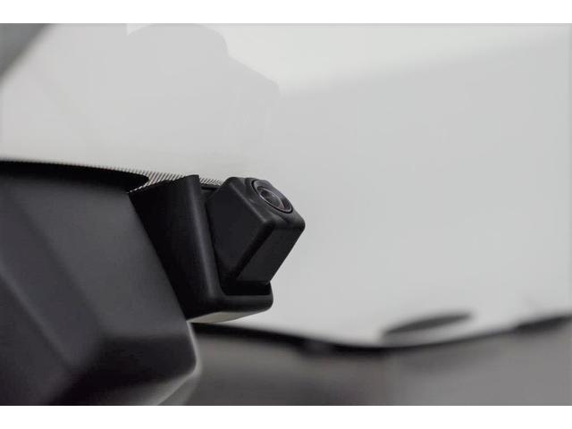 フォレスター Ｐｒｅｍｉｕｍ　ＥｙｅＳｉｇｈｔ搭載車　ワンオーナー　フロントカメラ・左サイドカメラ・左右独立温度調整機能付きフルオートエアコン装備・パドルシフト機能・アルミペダル・スマートリヤビューミラー・電動リヤゲート・サンルーフ・１８インチアルミホイール（47枚目）