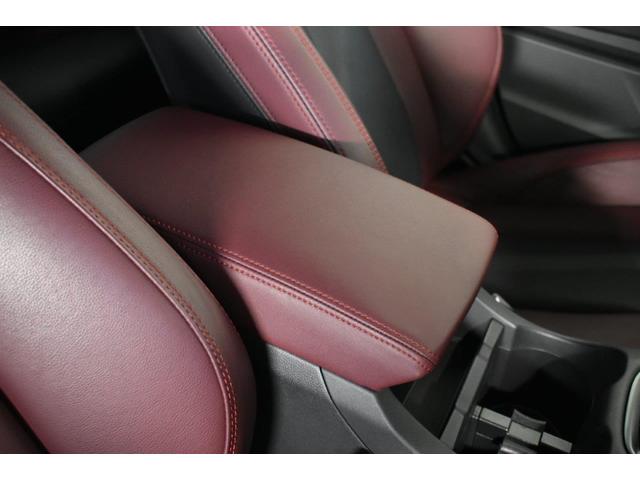 レヴォーグ ＳＴＩスポーツ　ＥＸ　ワンオーナー　Ｄ型モデル　フロントカメラ・両サイドカメラ・レザーシート・オートエアコン・パドルシフト機能・ドライブモードセレクト・電子制御ダンパー・ドライバーモニタリングシステム・電動リヤゲート・１８インチアルミホイール（26枚目）