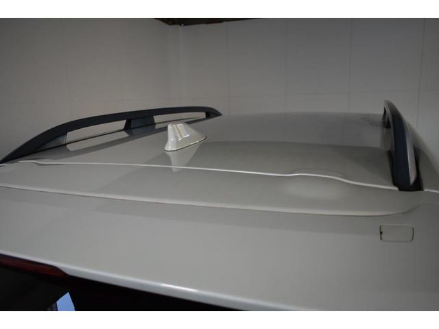 人気のルーフレール付※ベースキャリアも装着可能です。