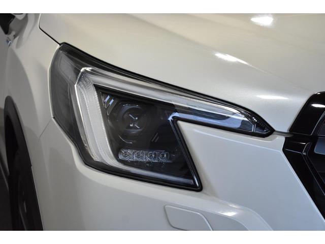 ＬＥＤヘッドライトで夜間の運転も安心です