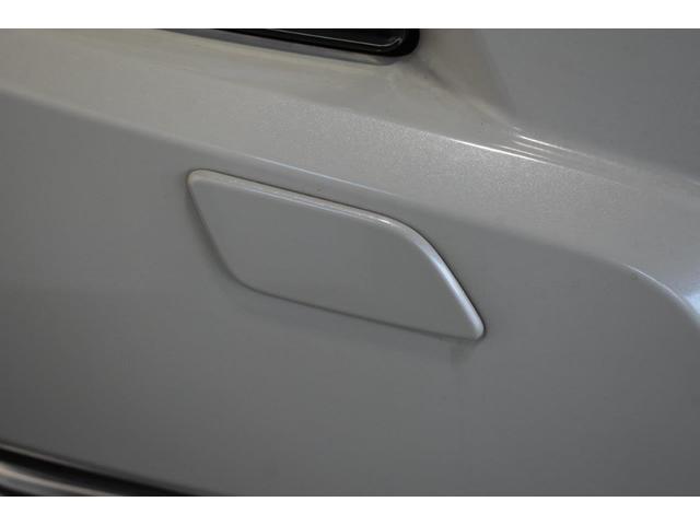 雪道や泥道でも明るさを確保するヘッドライトウォッシャーも装備しています