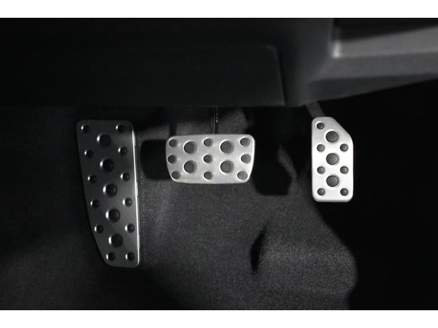 アルミペダルがスポーティ感を演出します！！