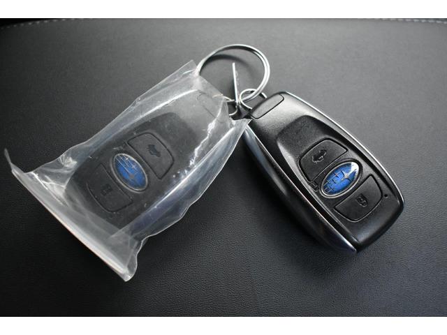 スマートキー付きなので、ドアロックや開閉も指１本でタッチするだけ！（鍵の空き閉めやキーレスボタンは使いません。鍵を指さずに、エンジンをかけるだけでＯＫ！）