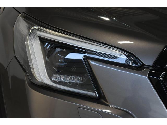 フォレスター アドバンス ワンオーナー E型モデル フロントカメラ・左サイドカメラ・左右独立温度調整機能付きフルオートエアコン装備・パドルシフト機能・レザーシート・フロントパワーシート・スマートリヤビューミラー・電動リヤゲート・18インチアルミホイール(14枚目)