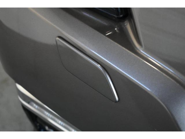 フォレスター アドバンス ワンオーナー E型モデル フロントカメラ・左サイドカメラ・左右独立温度調整機能付きフルオートエアコン装備・パドルシフト機能・レザーシート・フロントパワーシート・スマートリヤビューミラー・電動リヤゲート・18インチアルミホイール(16枚目)