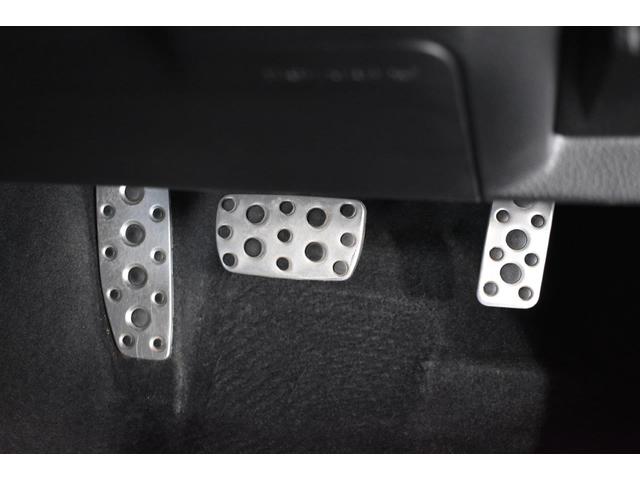 アルミペダルがスポーティ感を演出します！！