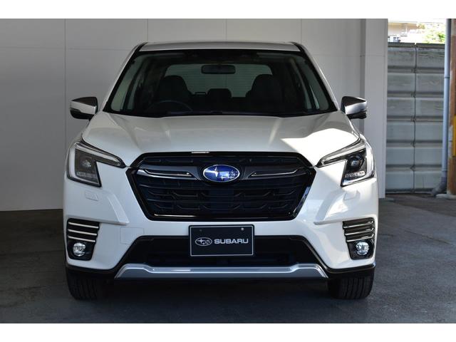 フォレスター アドバンス　ワンオーナー　フロントカメラ・左サイドカメラ・左右独立温度調整機能付きフルオートエアコン装備・パドルシフト機能・フロントパワーシート・シート＆ステアリングヒーター・１８インチアルミホイール（7枚目）