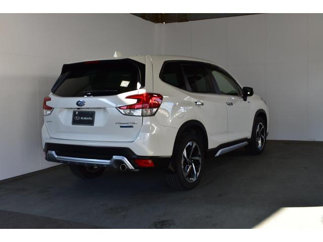 フォレスター アドバンス　ワンオーナー　フロントカメラ・左サイドカメラ・左右独立温度調整機能付きフルオートエアコン装備・パドルシフト機能・フロントパワーシート・シート＆ステアリングヒーター・１８インチアルミホイール（9枚目）