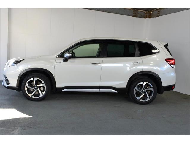 フォレスター アドバンス　ワンオーナー　フロントカメラ・左サイドカメラ・左右独立温度調整機能付きフルオートエアコン装備・パドルシフト機能・フロントパワーシート・シート＆ステアリングヒーター・１８インチアルミホイール（10枚目）