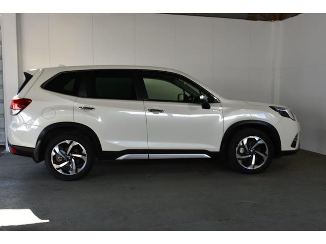 フォレスター アドバンス　ワンオーナー　フロントカメラ・左サイドカメラ・左右独立温度調整機能付きフルオートエアコン装備・パドルシフト機能・フロントパワーシート・シート＆ステアリングヒーター・１８インチアルミホイール（11枚目）