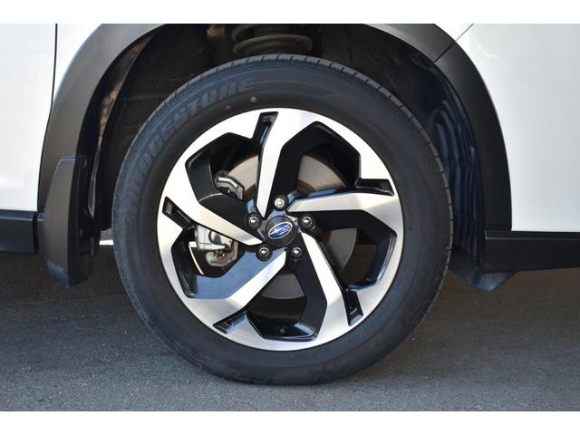 フォレスター アドバンス　ワンオーナー　フロントカメラ・左サイドカメラ・左右独立温度調整機能付きフルオートエアコン装備・パドルシフト機能・フロントパワーシート・シート＆ステアリングヒーター・１８インチアルミホイール（12枚目）