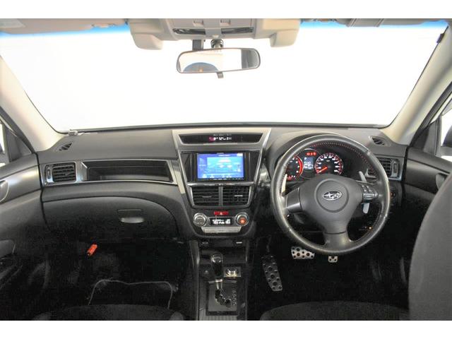 エクシーガ 2.5i spec.B EyeSight ワンオーナー車 左右独立温度調整機能付きフルオートエアコン・パドルシフト・SIドライブ・3列シート・18インチアルミホイール(30枚目)