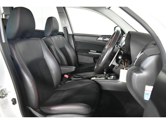 エクシーガ 2.5i spec.B EyeSight ワンオーナー車 左右独立温度調整機能付きフルオートエアコン・パドルシフト・SIドライブ・3列シート・18インチアルミホイール(31枚目)