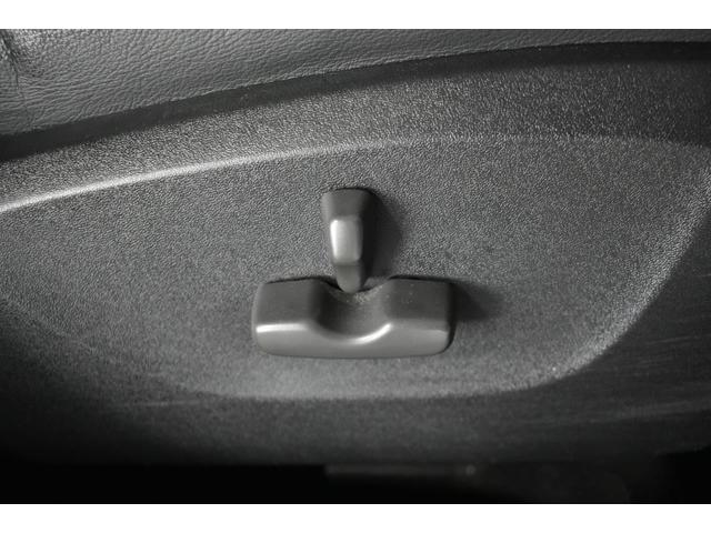 エクシーガ 2.5i spec.B EyeSight ワンオーナー車 左右独立温度調整機能付きフルオートエアコン・パドルシフト・SIドライブ・3列シート・18インチアルミホイール(34枚目)