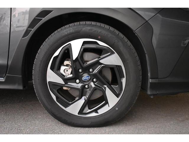 クロストレック リミテッド フロントカメラ・両サイドカメラ・デジタルマルチビューモニター・オート機能付エアコン・パドルシフト機能・フロントシート&ステアリングヒーター・18インチアルミホイール(14枚目)