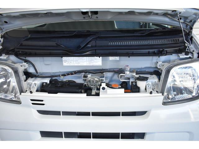 サンバーバンはダイハツからのＯＥＭ車になります。