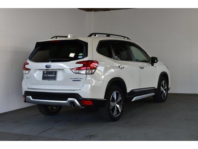 フォレスター Ａｄｖａｎｃｅ　ＥｙｅＳｉｇｈｔ搭載車　ワンオーナー車　左サイドカメラ・左右独立温度調整機能付きフルオートエアコン装備・パドルシフト機能・Ｘ－ＭＯＤＥ・電動リヤゲート・１８インチアルミホイール（10枚目）