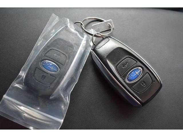 スマートキー付きなので、ドアロックや開閉も指１本でタッチするだけ！（鍵の空き閉めやキーレスボタンは使いません。鍵を指さずに、エンジンをかけるだけでＯＫ！）