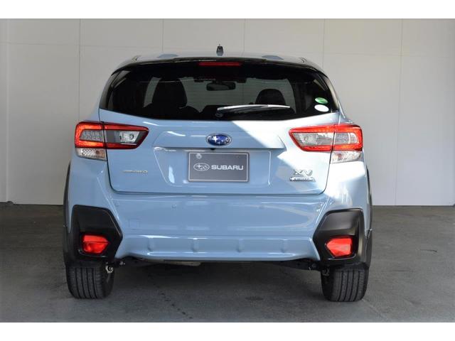 ＸＶ ２．０ｅ－Ｓ　ＥｙｅＳｉｇｈｔ　ワンオーナー車　フロントカメラ・左サイドカメラ・左右独立温度調整機能付きフルオートエアコン装備・パドルシフト機能・レザーシート・フロントパワーシート＆シートヒーター・１８インチアルミホイール（8枚目）