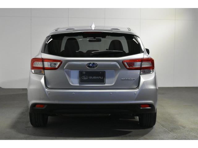 １．６Ｌの水平対向４気筒エンジン（ＦＢ１６型）と組み合わせることで、燃費性能を高めつつ、街乗りでの実用的な走行性能を実現しています。