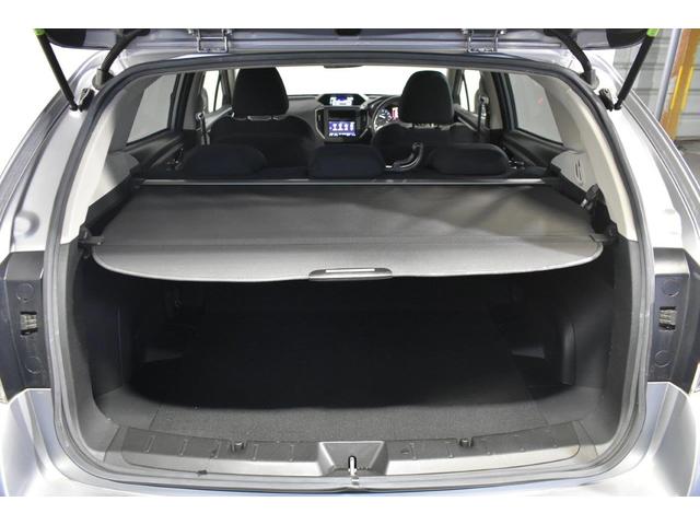 トノカバーを装着することで、外部から荷室の荷物が見えなくなるため、車上荒らしなどの防犯対策になります。