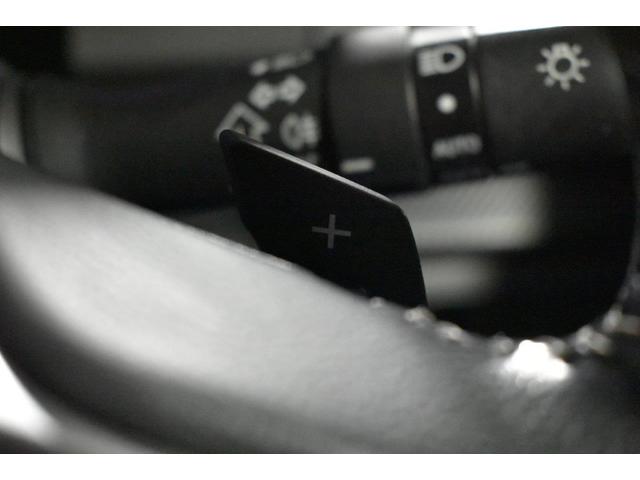 パドルシフトオートマ（オートマ車なのに、マニュアル感覚でドライブが出来ます。ハンドルに付いたシフトボタンで、シフトチェンジが出来ます。）