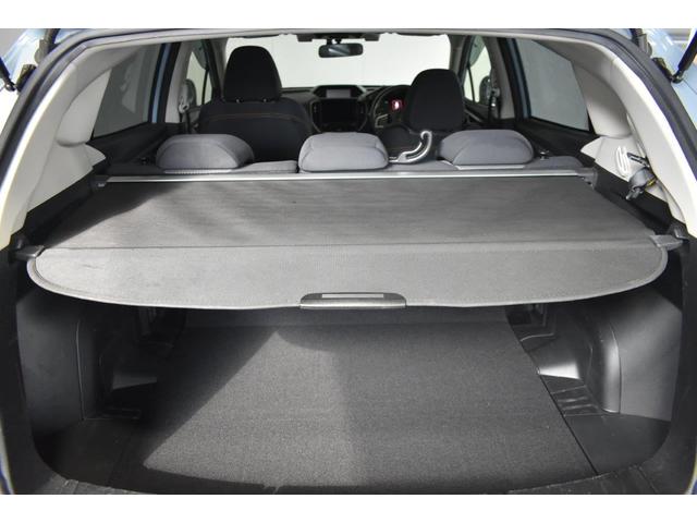 トノカバーを使えばトランク内の荷物が隠せ、プライバシーを守れます。