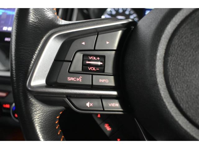 ステアリングリモコン付ですのでより安全にナビを操作できます。