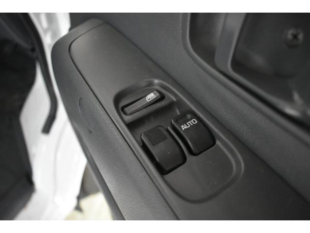 サンバーバン トランスポーター　フロントパワーウインドウ・パワステアリング・キーレス（24枚目）