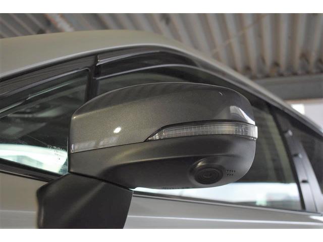 �T�C�h�r���[���j�^�[�p�J�����͉^�]�Ȃ���̎��p�ɂȂ�₷�����O�֕t�߂⏕��ȑ��̘H�ʁA�����Ȃǂ����j�^�[��ʂɉf���o���܂��B