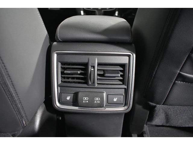 ���A���G�A�R�������o�����ƃV�[�g�q�[�^�[�E�t�r�a�d�����t���Ă��܂�