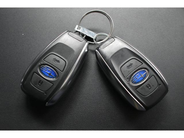 �X�}�[�g�L�[���g�т��Ă���΁A�h�A�n���h�������邾���Łi�܂��͓���̃X�C�b�`�����������Łj�A���̉����E�{�����\�ł��B�������o���K�v������܂���B