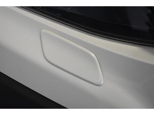 �w�b�g�����v�E�H�b�V���[�̓w�b�h�����v�i�w�b�h���C�g�j�̃����Y�J�o�[�ɕt�������D���A���Ȃǂ̉������t�Ő􂢗����A���E�̊m�ۂ▾�邳���ێ����邽�߂̑��u�ł��B