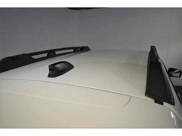 ���[�t���[������������Ă���ԗ��́A���܂��܂Ȑύڕ����ڂ��邽�߂̃x�[�X�L�����A�⃋�[�t�{�b�N�X�����t����ۂɕ֗��ł��B