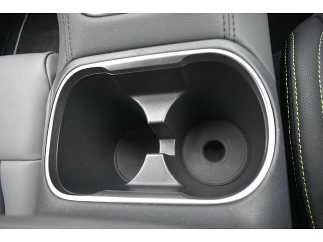 �^�]�ȁE����Ȃ���ł��肪�͂��₷���A�^�]�ȁA����ȁA�㕔���Ȃ̃h�A�|�P�b�g�����ɁA���ꂼ��J�b�v�z���_�[���ݒu����Ă��܂��B