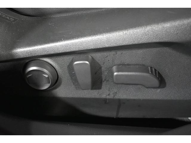 �p���[�V�[�g�������[�͕����̃h���C�o�[���^�]����ꍇ�ȂǂɁA���ꂼ��̍D�݂̃V�[�g�|�W�V�������L�������ČĂяo����֗��ȋ@�\�ł��B