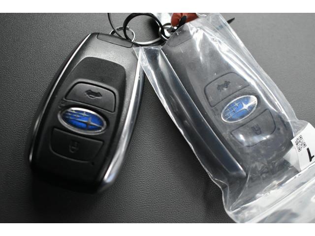 �X�}�[�g�L�[���g�т��Ă���΁A�h�A�n���h�������邾���Łi�܂��͓���̃X�C�b�`�����������Łj�A���̉����E�{�����\�ł��B�������o���K�v������܂���B