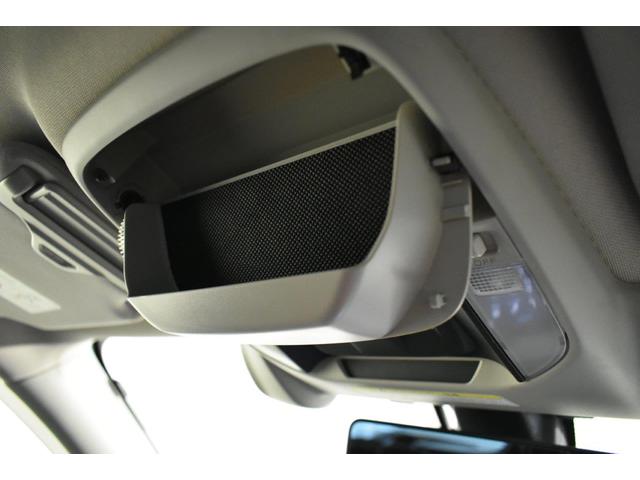 �T���O���X����鎖���ł���I�[�o�[�w�b�g�R���\�[�����t���Ă���܂��B