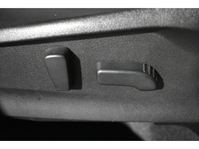 �p���[�V�[�g�������[�͕����̃h���C�o�[���^�]����ꍇ�ȂǂɁA���ꂼ��̍D�݂̃V�[�g�|�W�V�������L�������ČĂяo����֗��ȋ@�\�ł��B