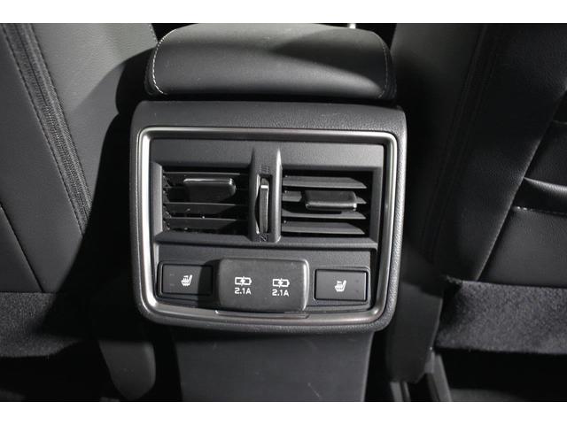 ���A���G�A�R�������o�����ƃV�[�g�q�[�^�[�E�t�r�a�d�����t���Ă��܂�