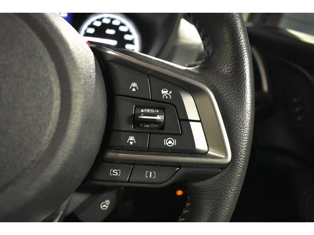 �^�]���Ɏ���n���h�����痣�����ƂȂ��^�]�x���@�\�⑖�s���[�h�̐؂�ւ��֘A�̑��삪�ł��܂��B