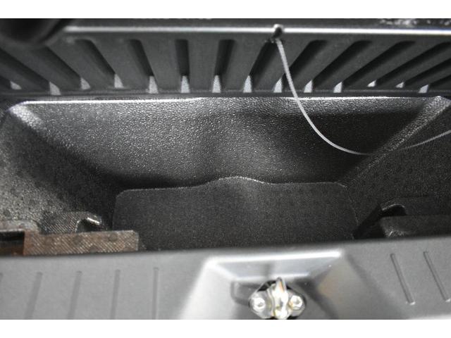 ���A�T�u�g�����N�͏��i���Q�b�W�{�[�h�j�������グ��ƌ����A��܂�H��A�ً}�p�i�Ȃǂ��B���Ď��[�ł���֗��ȋ@�\�ł��B