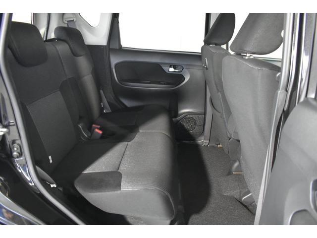 ��l�Q�l���������ƍ����X�y�[�X���m�ۂ���Ă��܂��B������ԁi���b�O���[���j����r�I�L���A�������ړ��ł����ɂ����݌v�ł��B