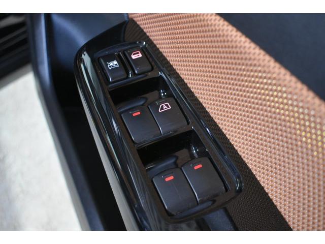 エクシーガクロスオーバー７ ２．５ｉ　ＥｙｅＳｉｇｈｔ　パドルシフト機能・３列シート・フロントシートヒーター・オート機能付きエアコン・アイサイトバージョン２（26枚目）