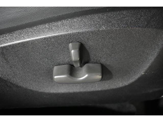 エクシーガクロスオーバー７ ２．５ｉ　ＥｙｅＳｉｇｈｔ　パドルシフト機能・３列シート・フロントシートヒーター・オート機能付きエアコン・アイサイトバージョン２（35枚目）